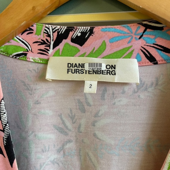 Diane Von Furstenberg Pink Floral romper - Picture 4 of 8